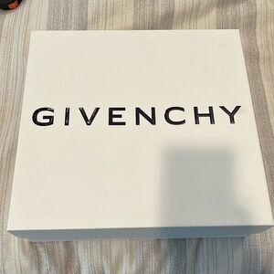 Givenchy small boot box with dustbag and cards